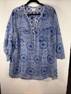 Breezy & Sheer Blue, White and Red Geometric Design Tunic